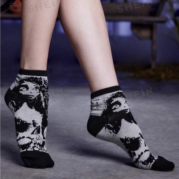ROMWE Corpse Bride Ankle Socks - Picture 7 of 12